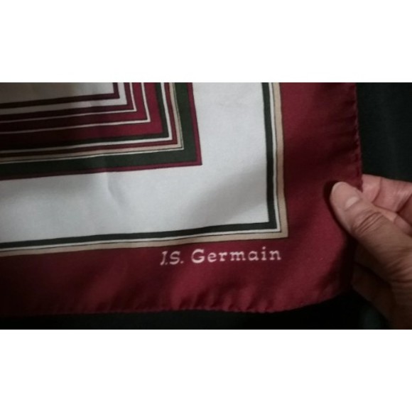 Vintage 1970s J.S. Germain Geometrical Print Scarf 30.5" x 30" - Picture 5 of 6